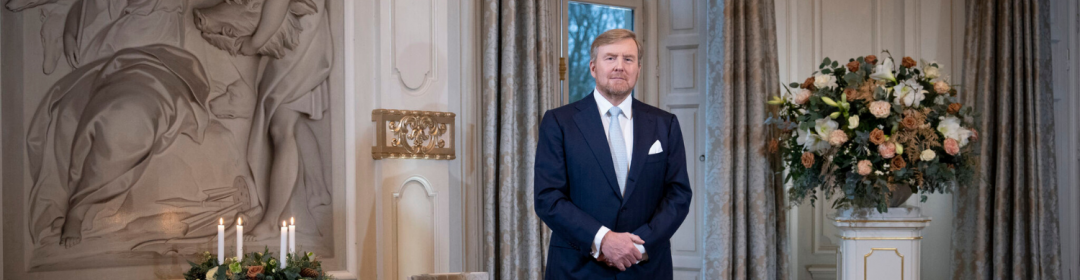 Koning bij MESA+ NanoLab van Universiteit Twente in gesprek over fotonica