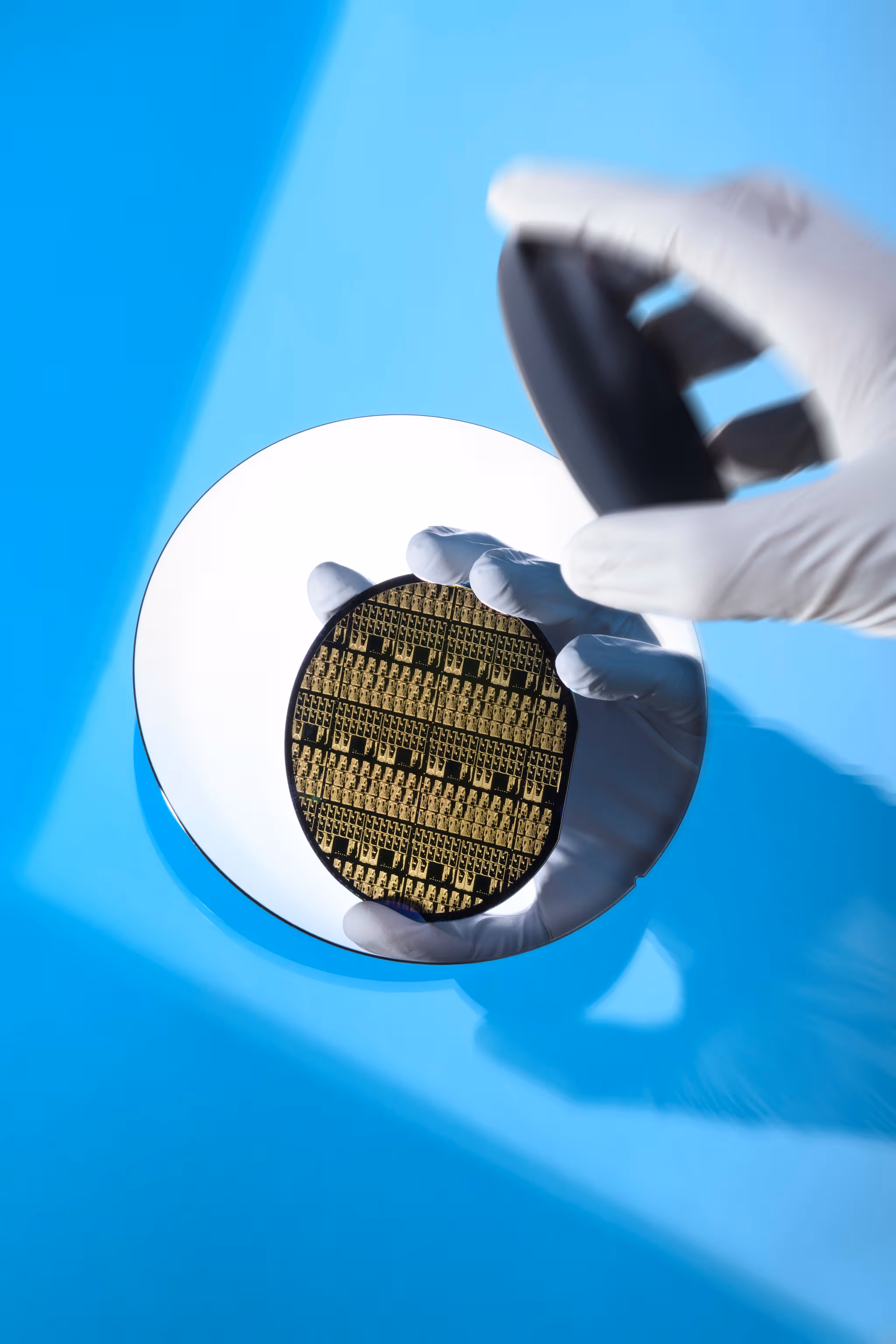 ASML stapt in TNO's Eindhovense fotonicafabriek